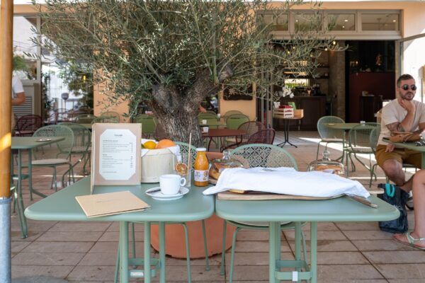 Outdoor table detail